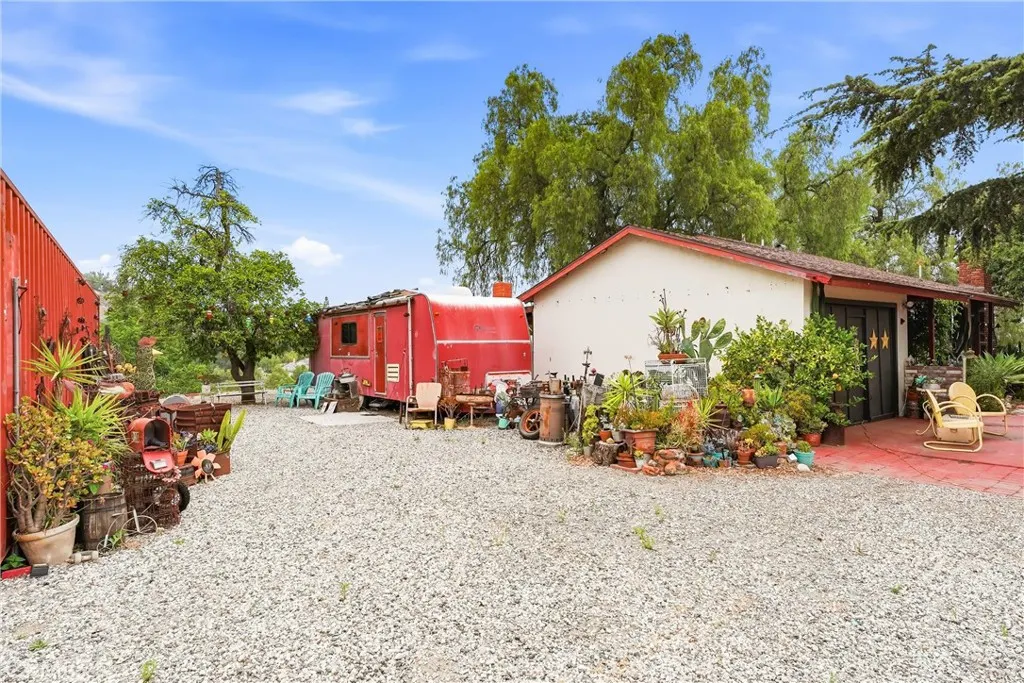 2110 Carbon Canyon