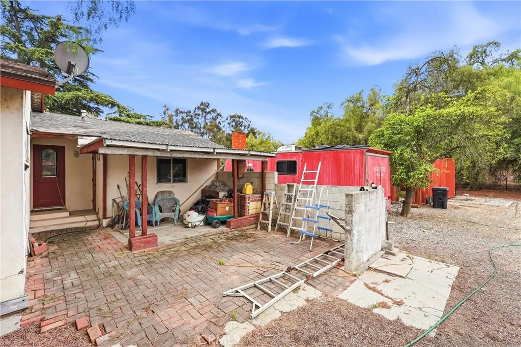 2110 Carbon Canyon