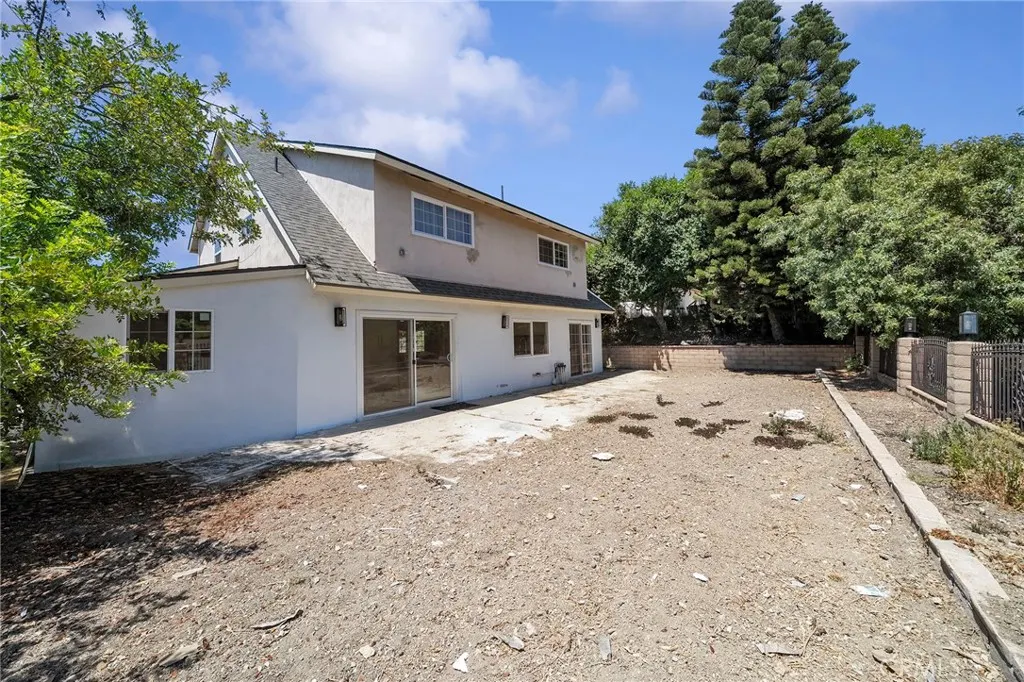 23674 Bower Cascade