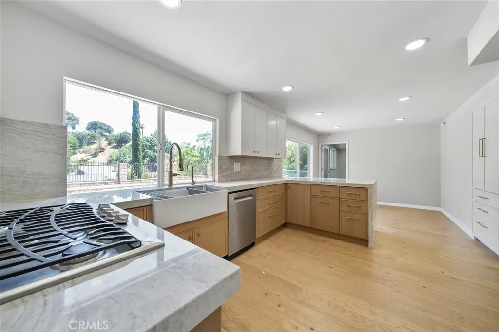 23674 Bower Cascade