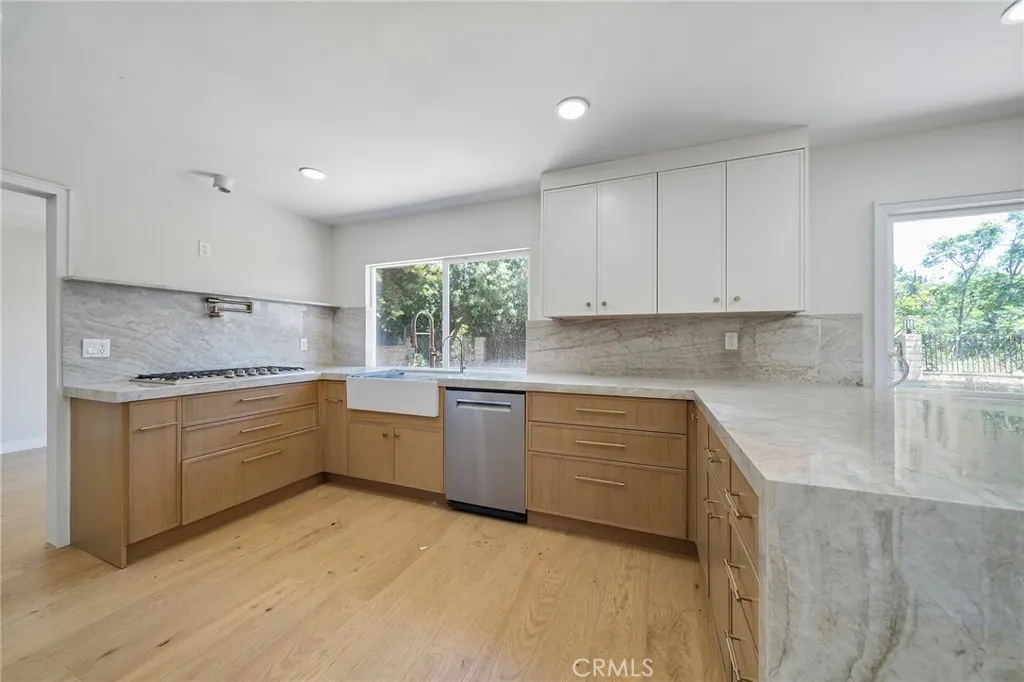 23674 Bower Cascade