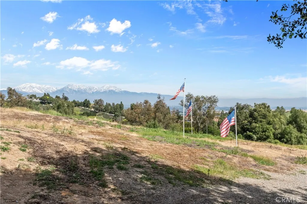 2110 Carbon Canyon