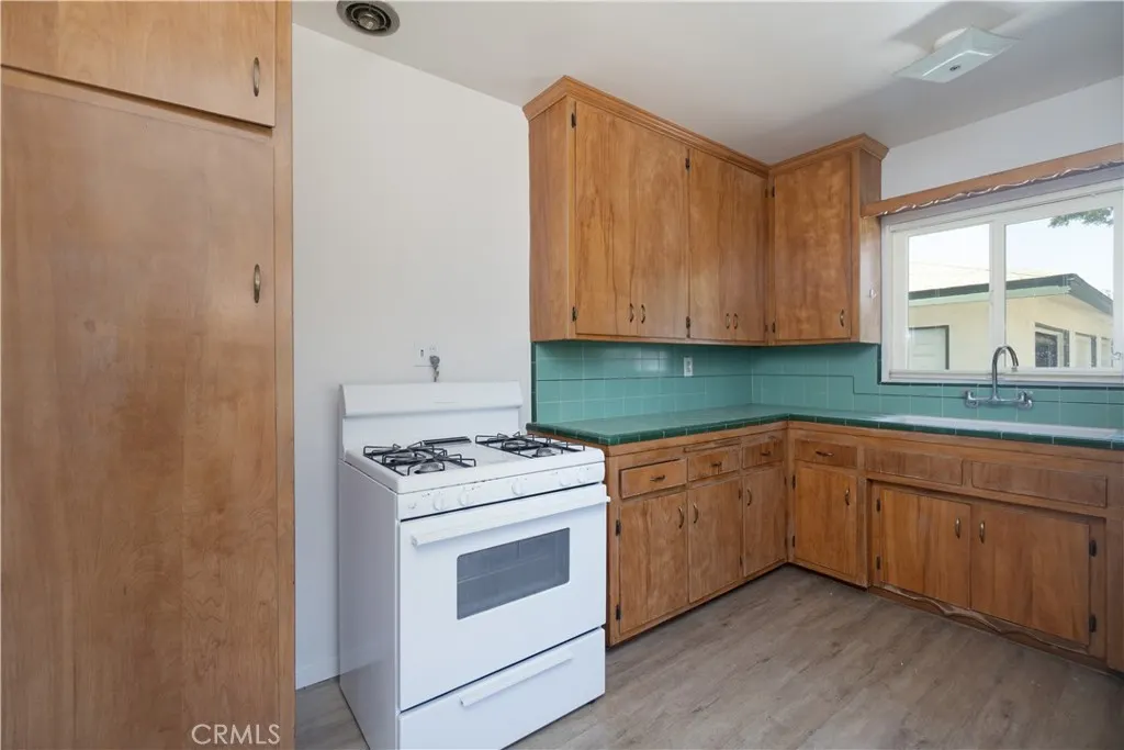765 N Currier