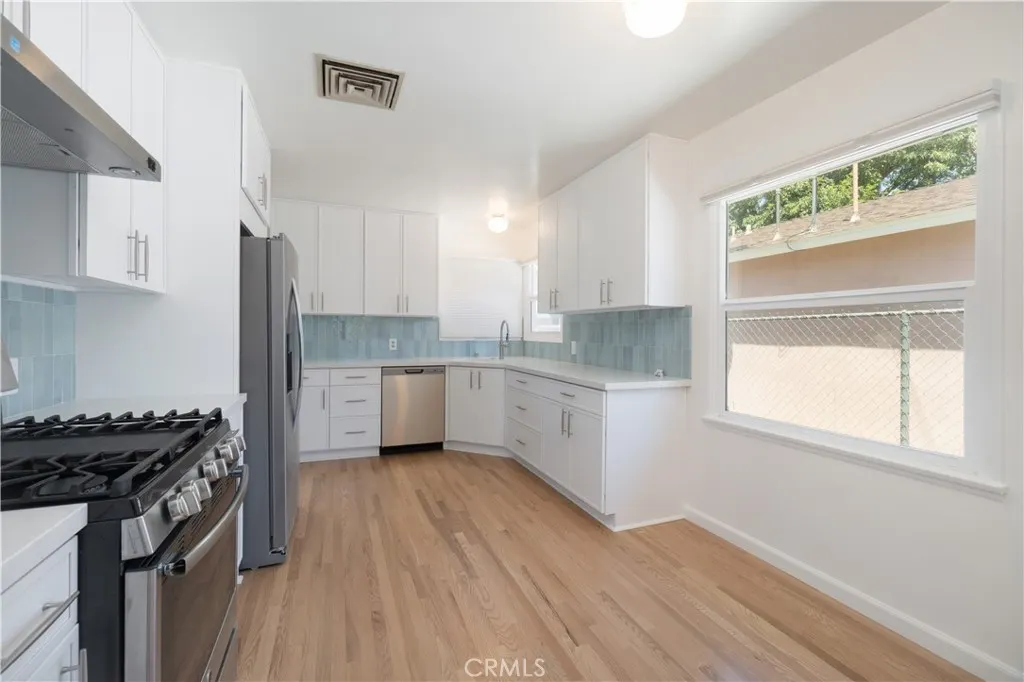 765 N Currier