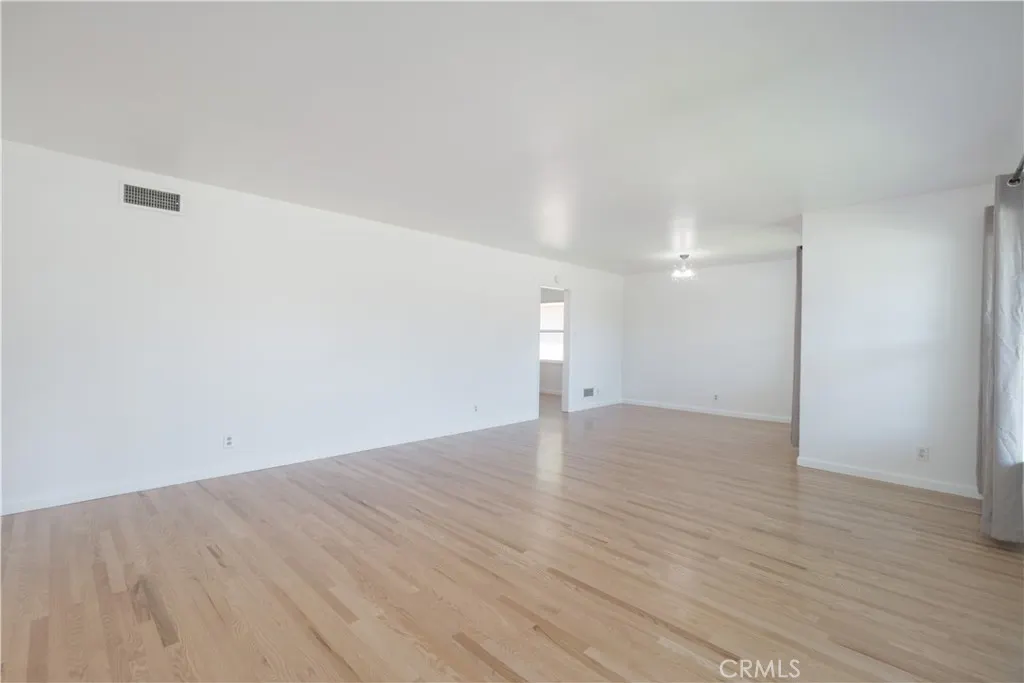 765 N Currier