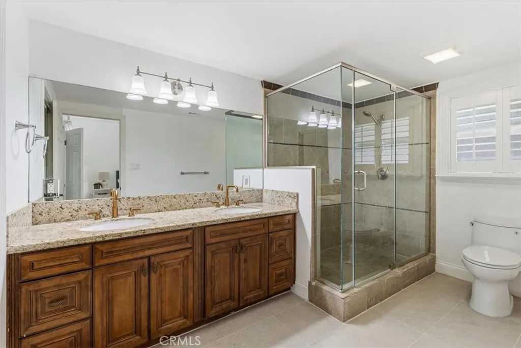 2339 Club Vista