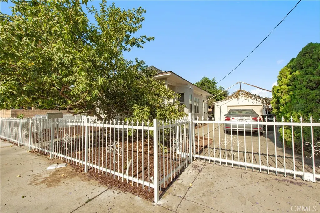 760 S Elm St