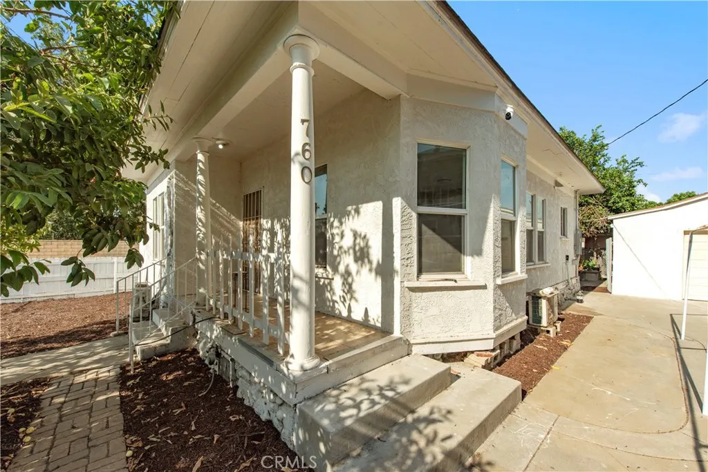 760 S Elm St