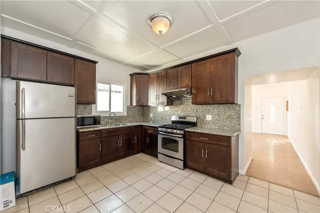 760 S Elm St