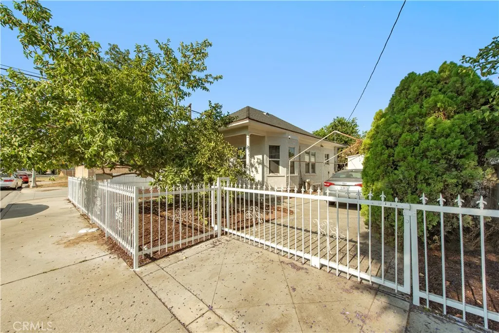760 S Elm St