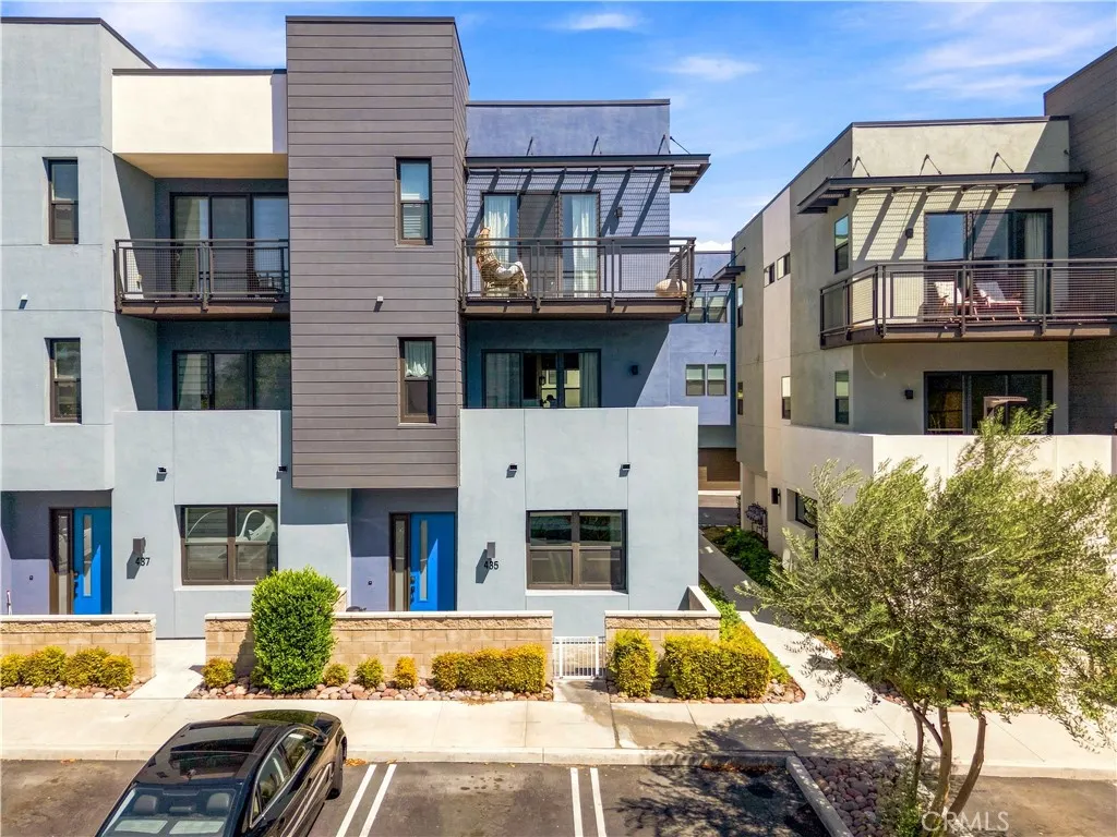 435 Village