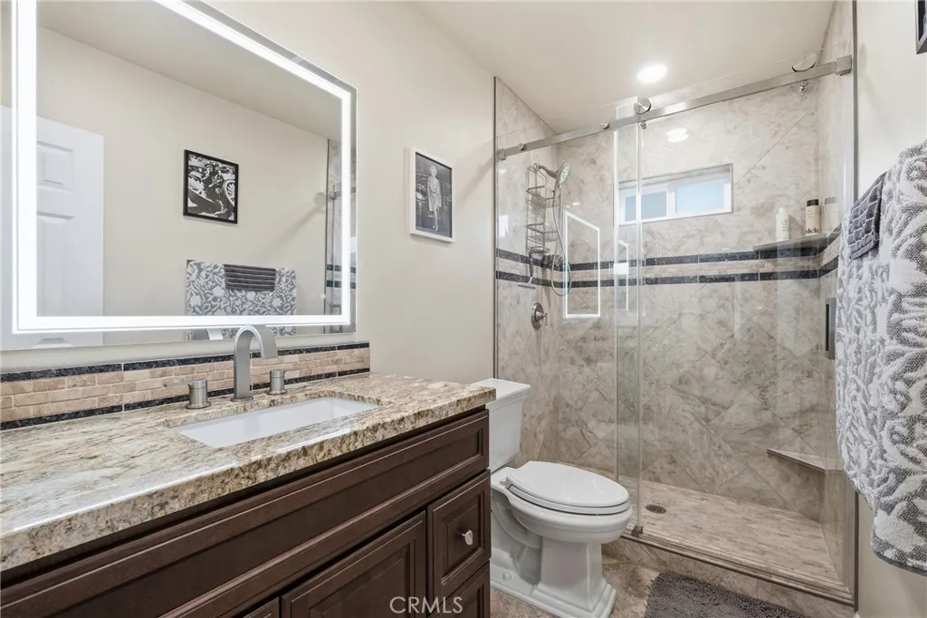 1406 W Baker