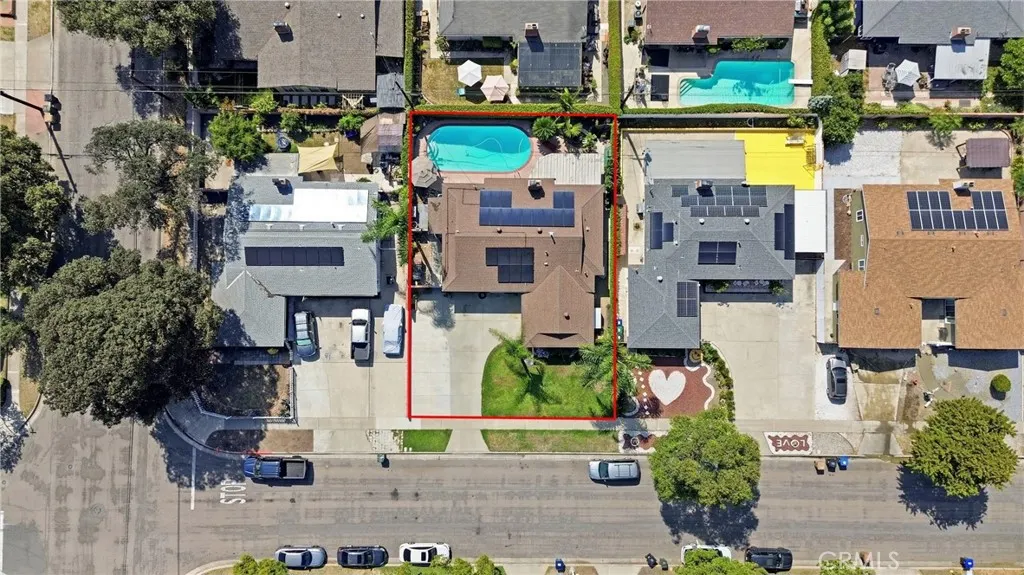 1406 W Baker