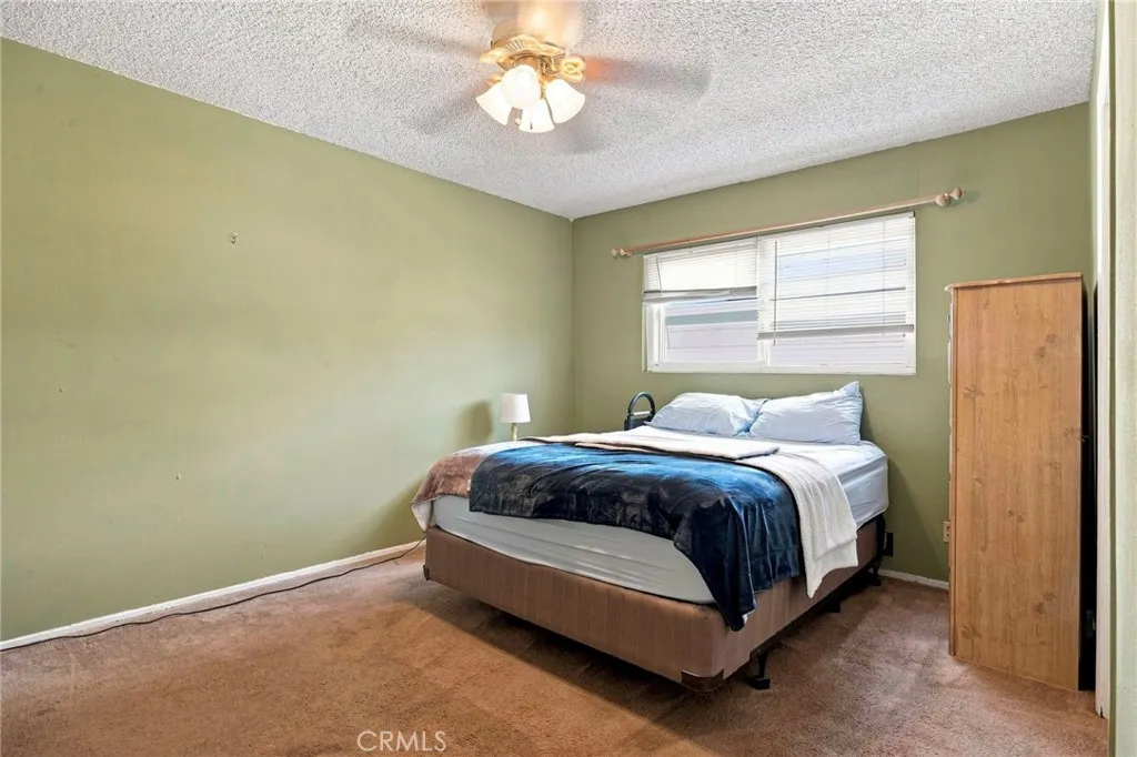 537 E Juanita