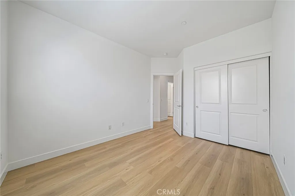 318 N Calvados