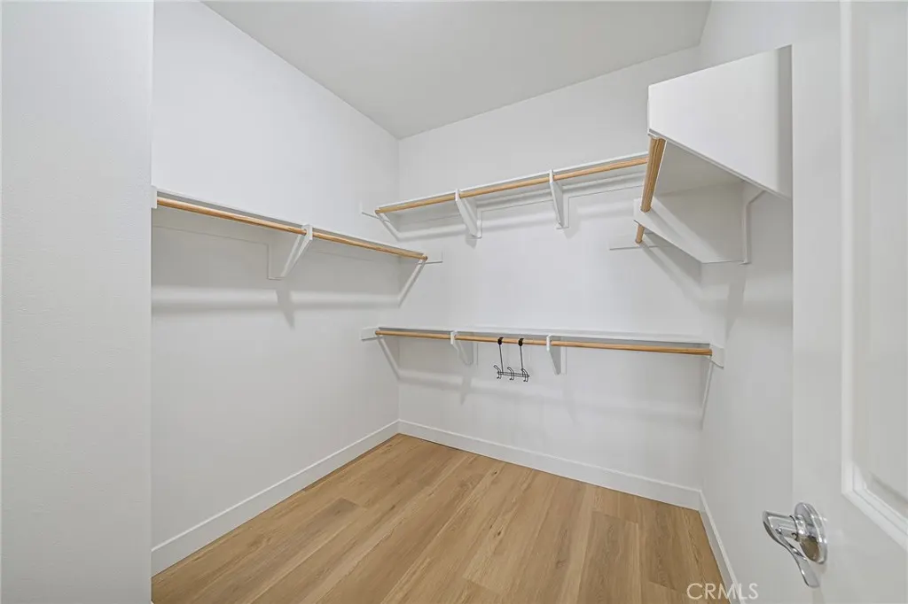 318 N Calvados