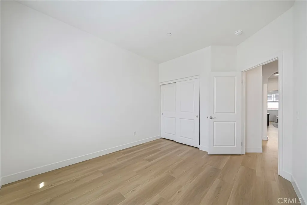 318 N Calvados