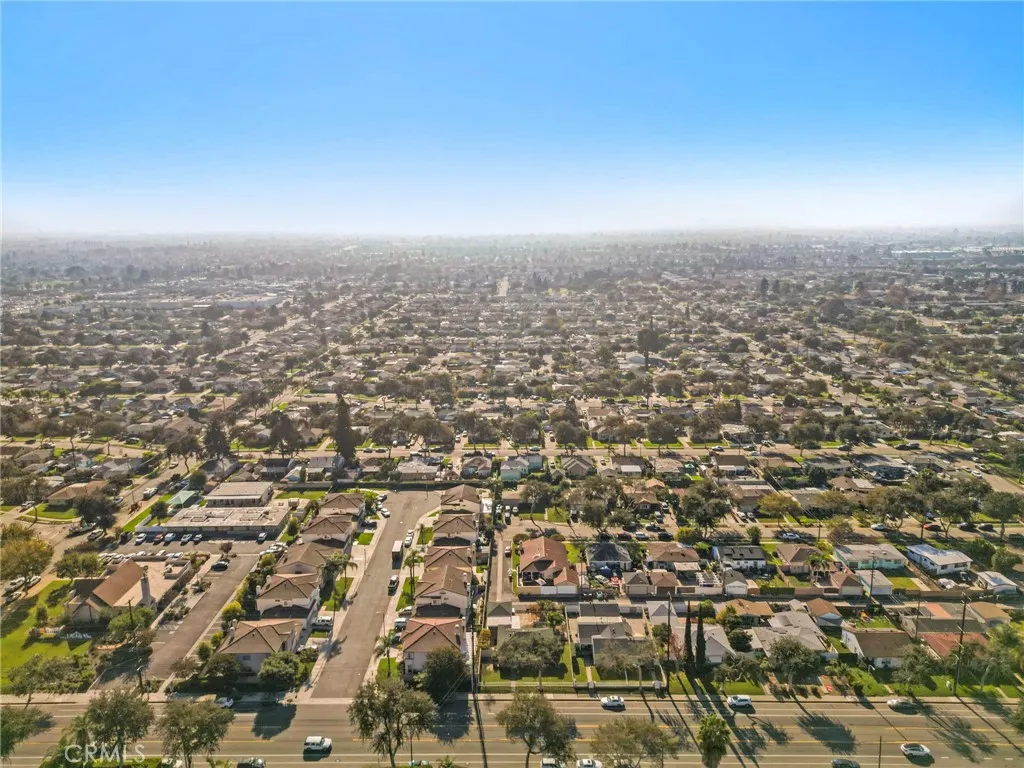 2100 W Valencia Drive