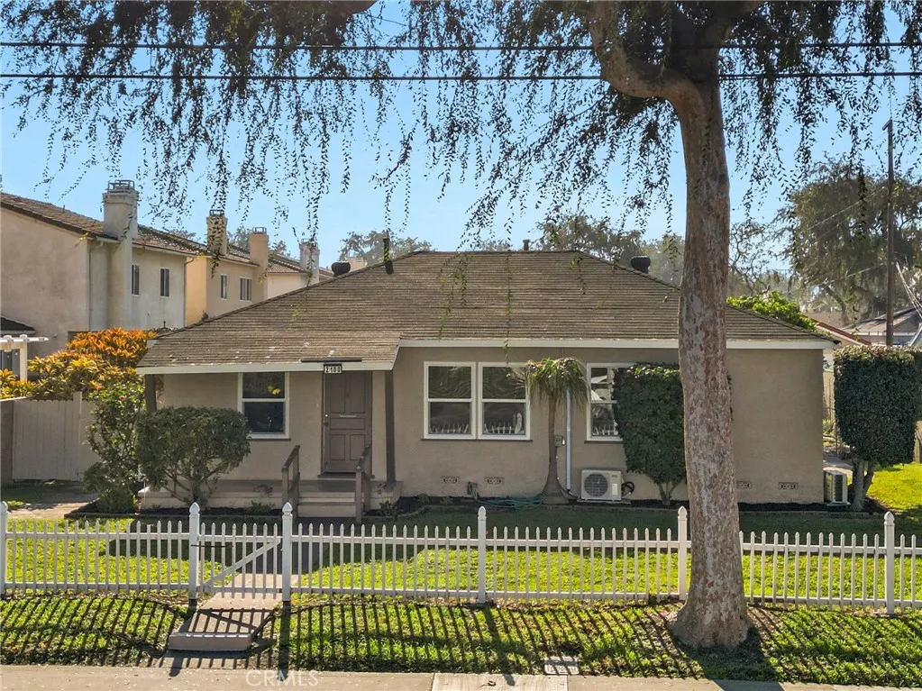 2100 W Valencia Drive