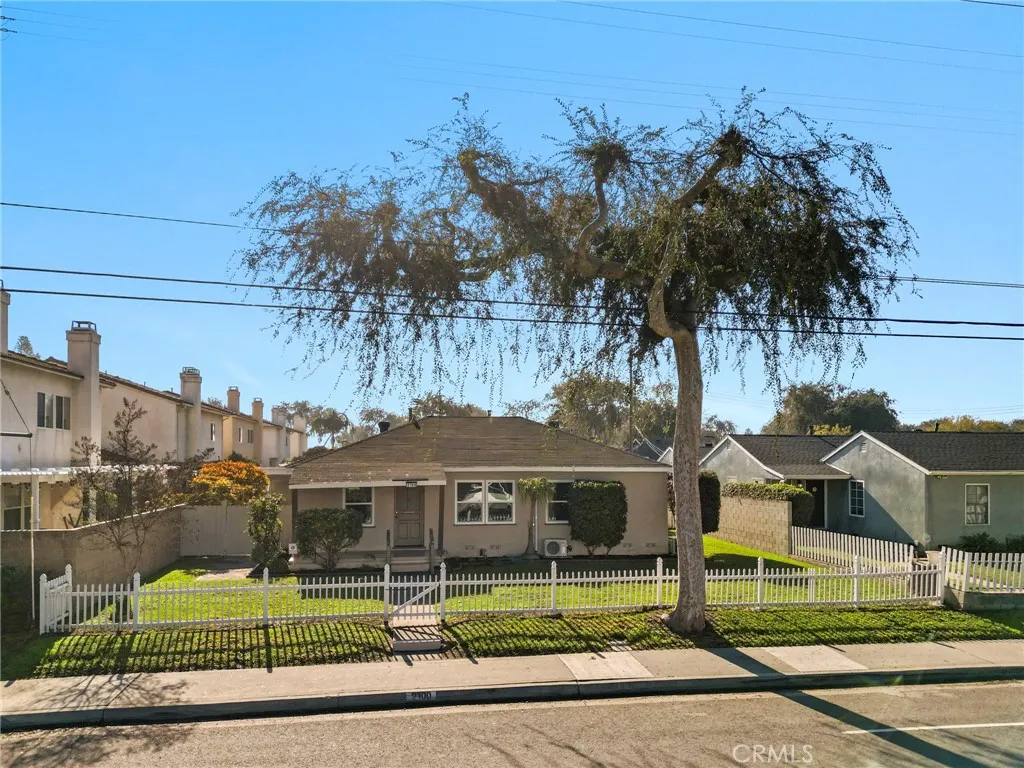 2100 W Valencia Drive