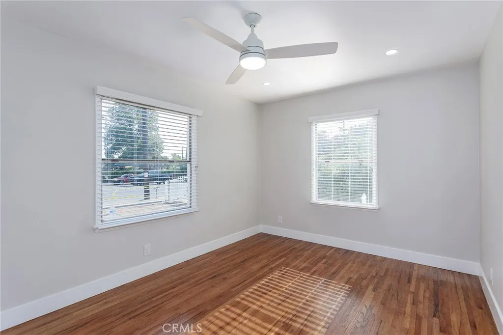 783 E Grand