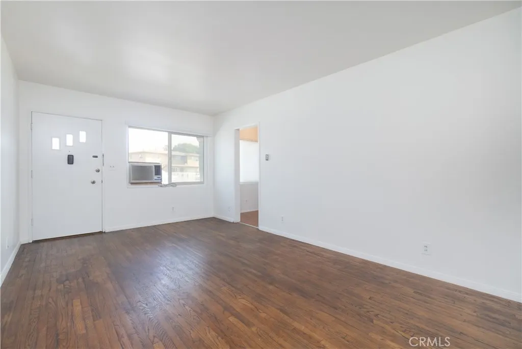 745 N Currier