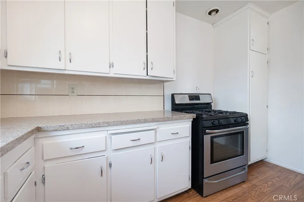745 N Currier