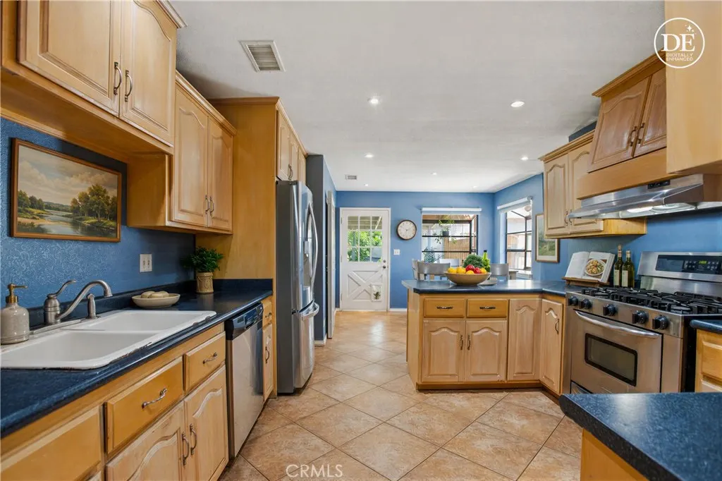 1911 W Palm