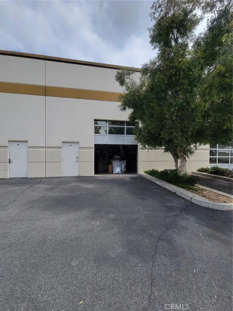 909 S Cucamonga