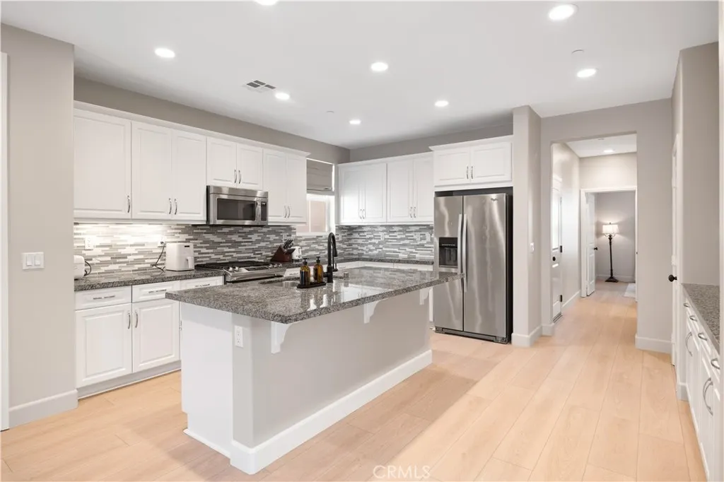 3363 E Pine Ridge