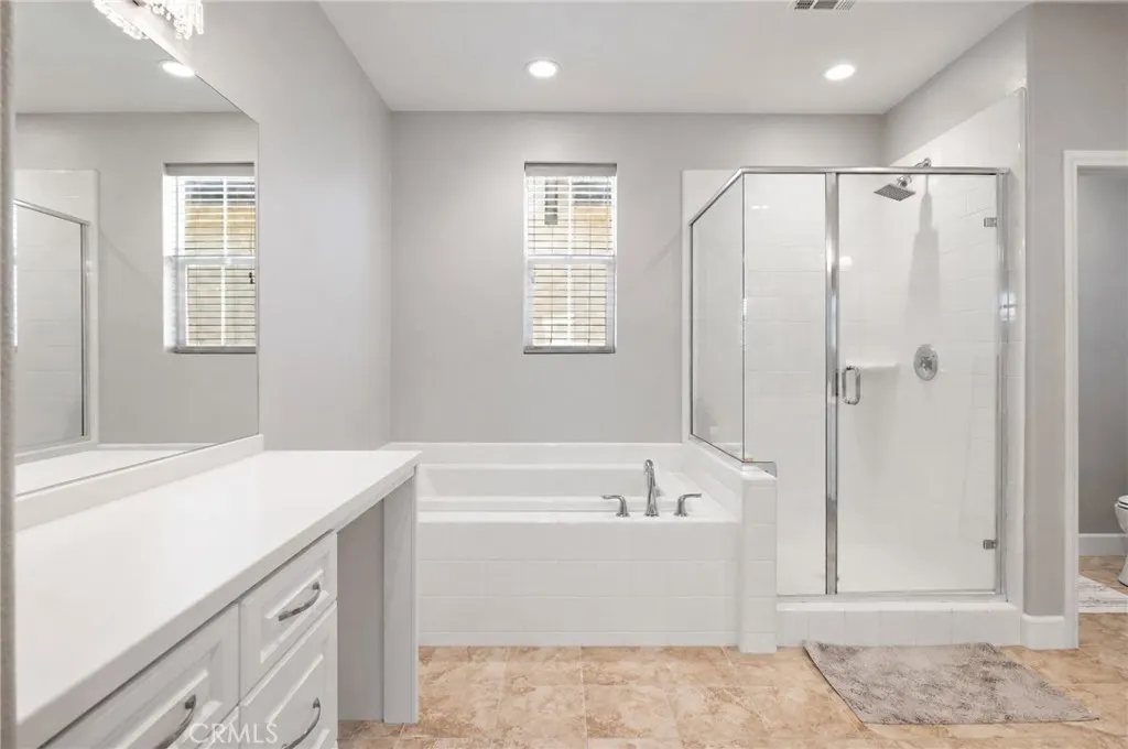 3363 E Pine Ridge