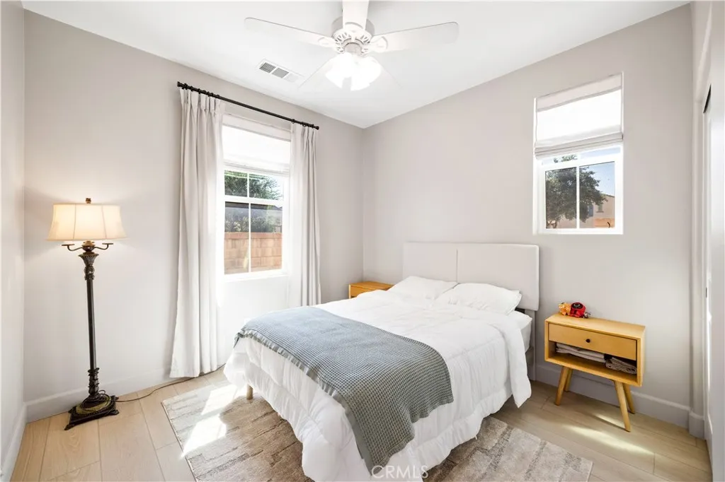 3363 E Pine Ridge
