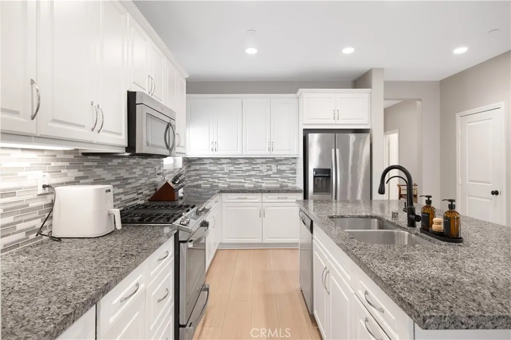 3363 E Pine Ridge