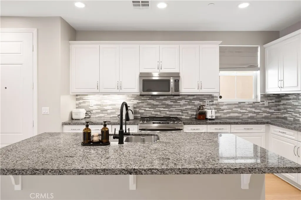 3363 E Pine Ridge