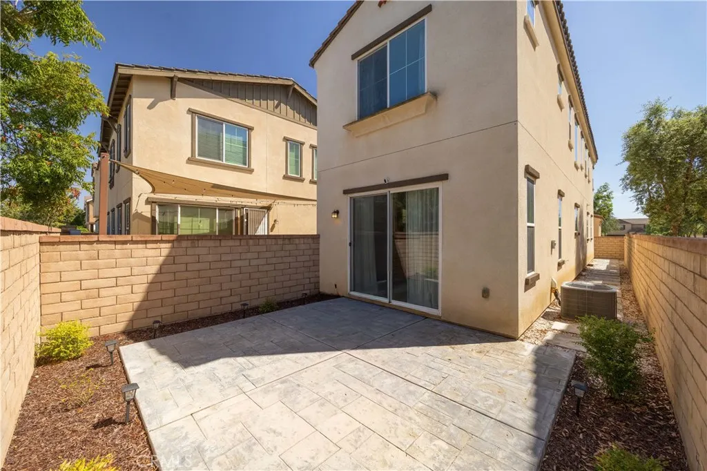 3363 E Pine Ridge