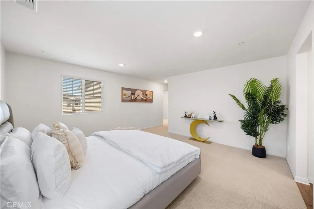 4140 E. Avila Privado