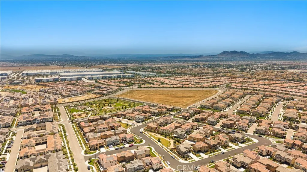 4140 E. Avila Privado