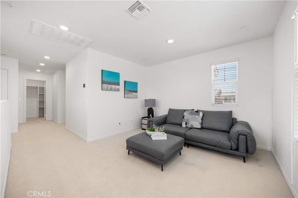 4140 E. Avila Privado