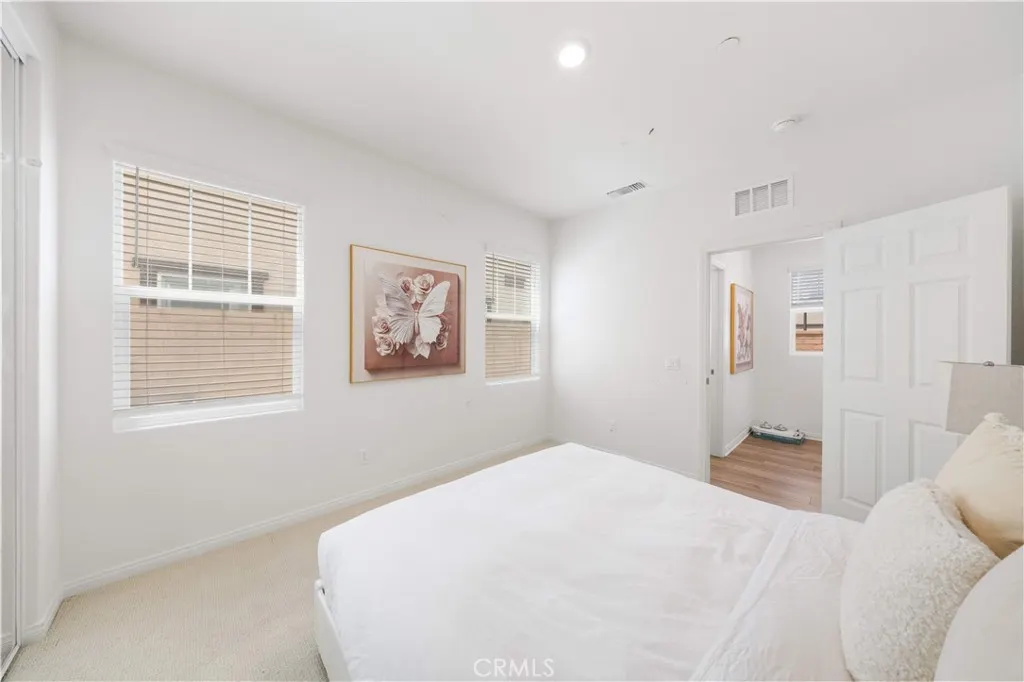 4140 E. Avila Privado