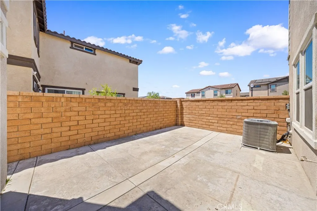 4140 E. Avila Privado