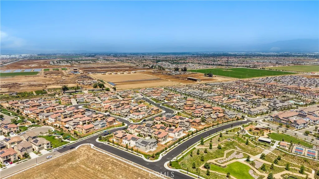 4140 E. Avila Privado