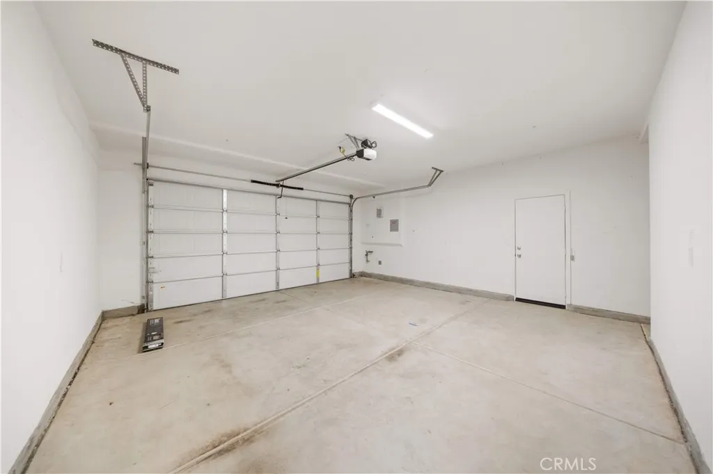 4140 E. Avila Privado
