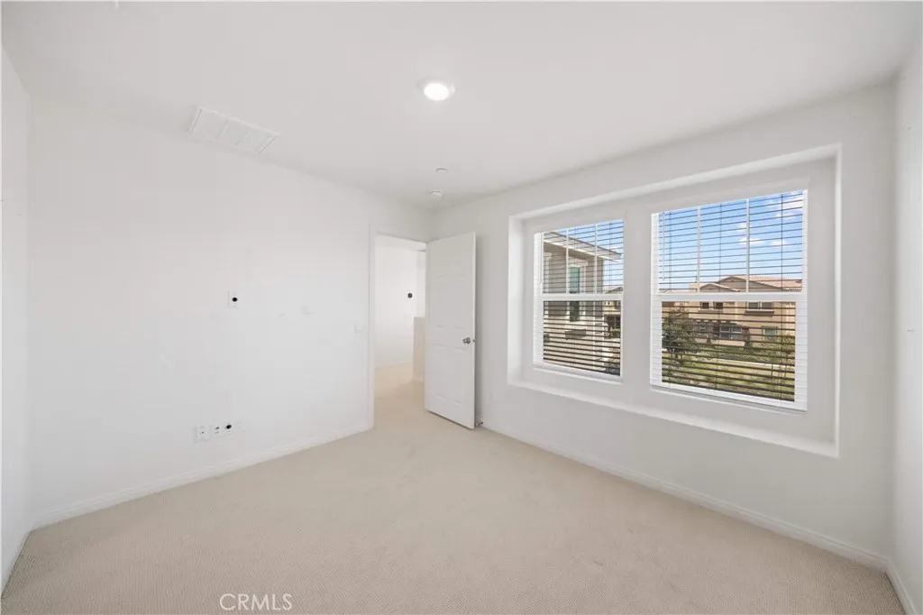 4140 E. Avila Privado