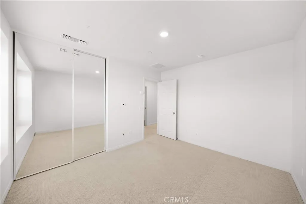 4140 E. Avila Privado