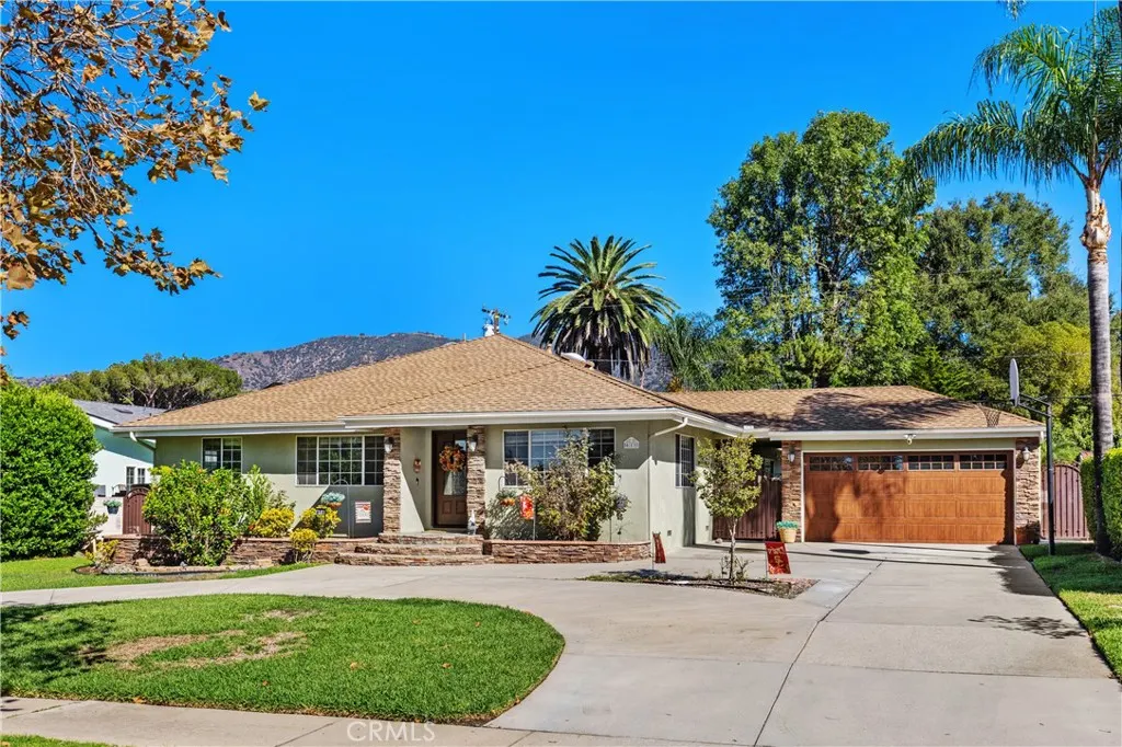 611 E Foothill Blvd