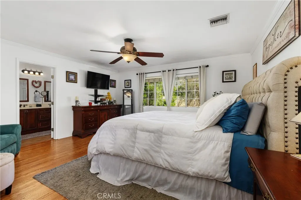 611 E Foothill Blvd