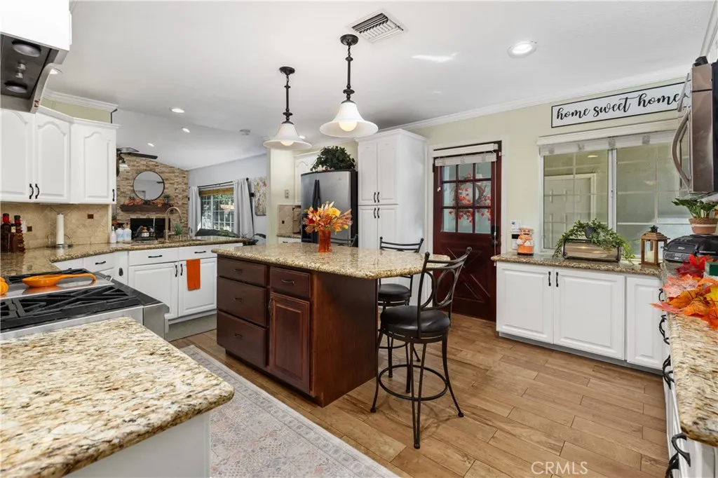 611 E Foothill Blvd