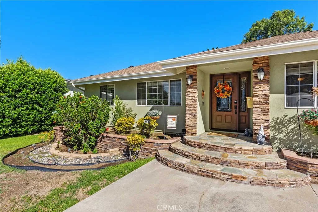 611 E Foothill Blvd