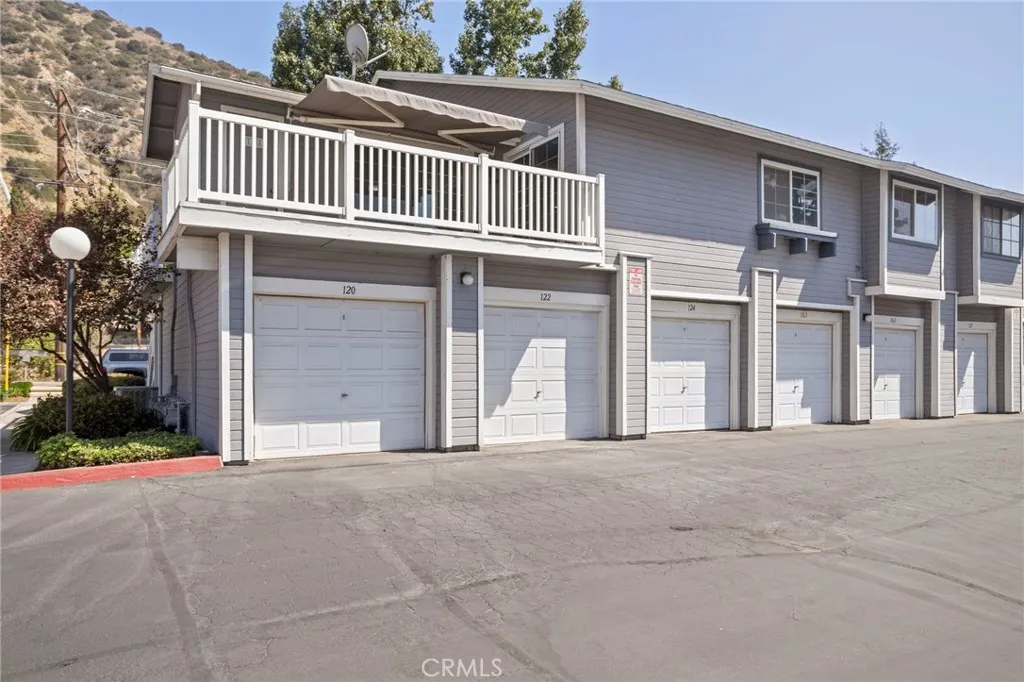 1788 Shady Oaks Court