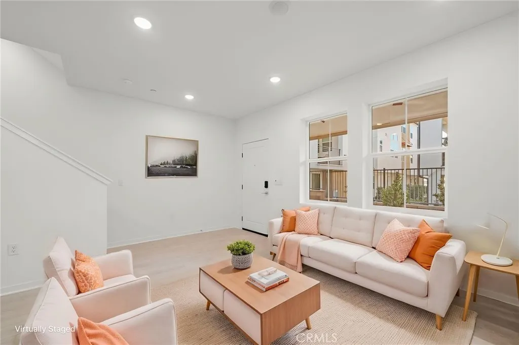 463 Paradiso Place